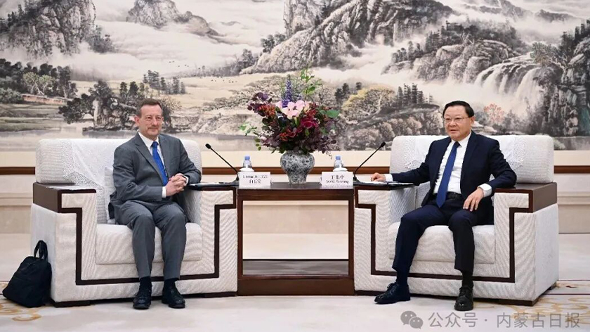 王伟中会见法国驻华大使白玉堂