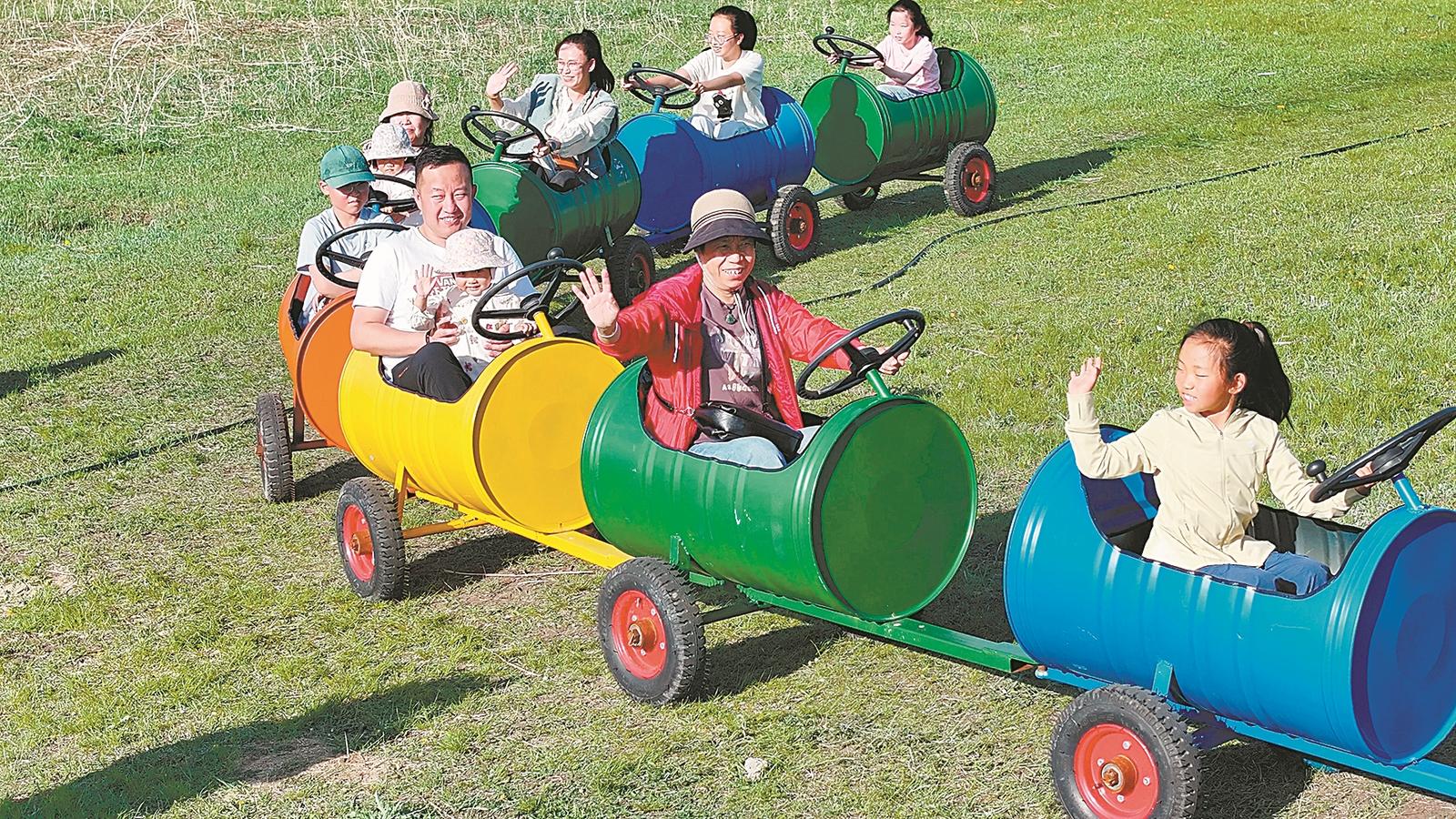 风暖草青迎客来呼伦贝尔市文旅市场持续升温