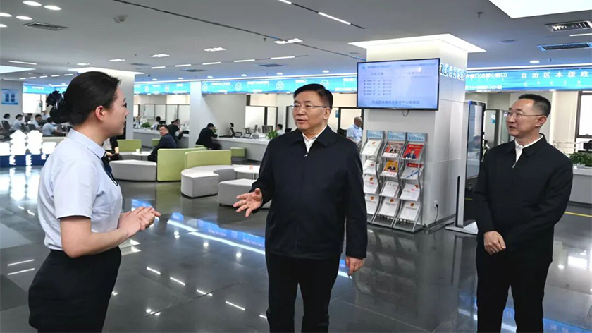 包钢调研重大项目联审联批、政务服务和公共资源交易工作